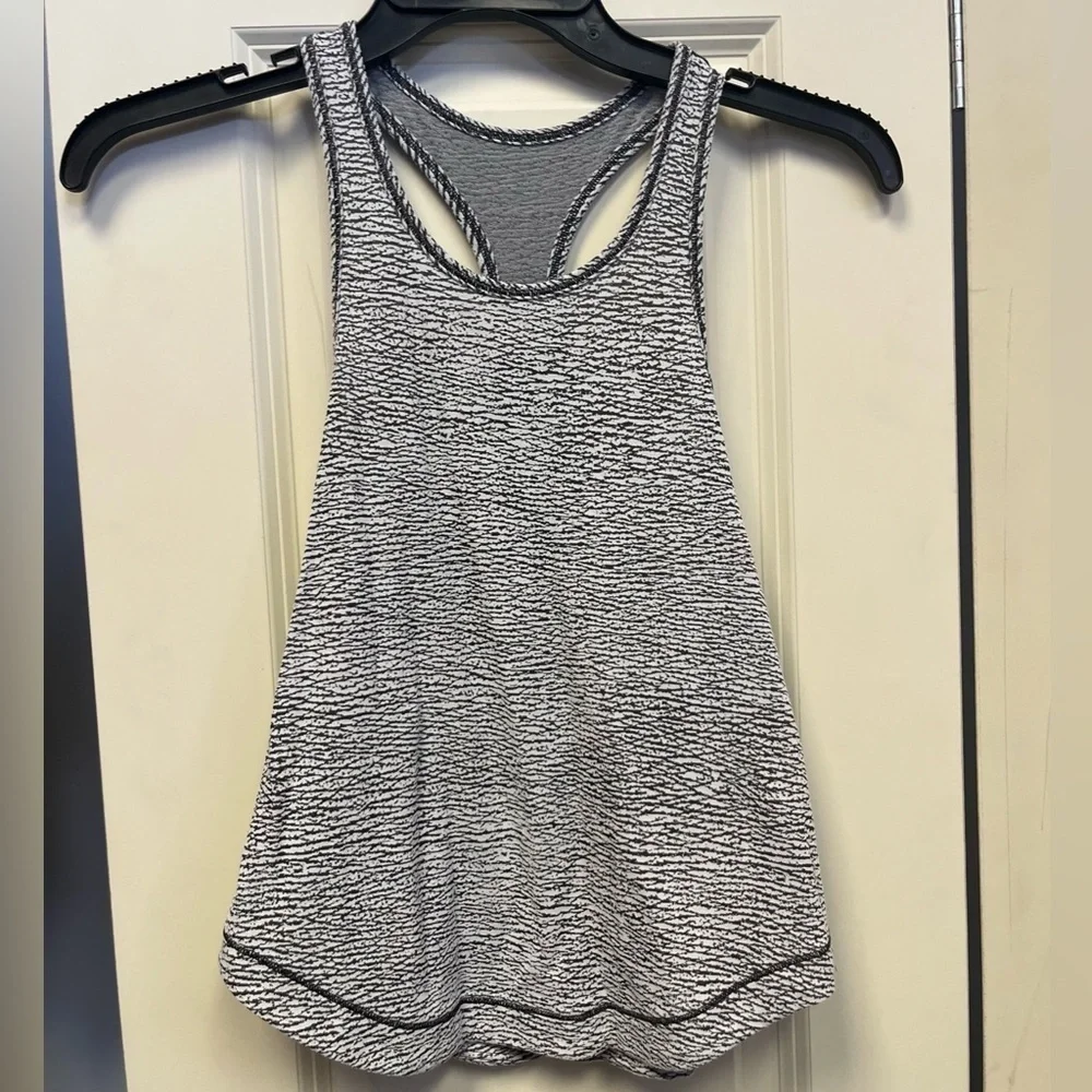 🚨CLEARANCE 0124-53 LULU LEMON Tank